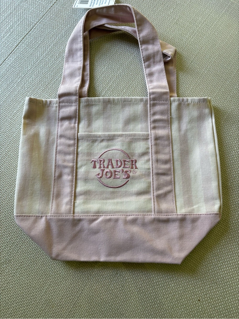 Trader Joe’s Pastel Stripe Tote Bags. Set of four. New with tags - Picture 4 of 5